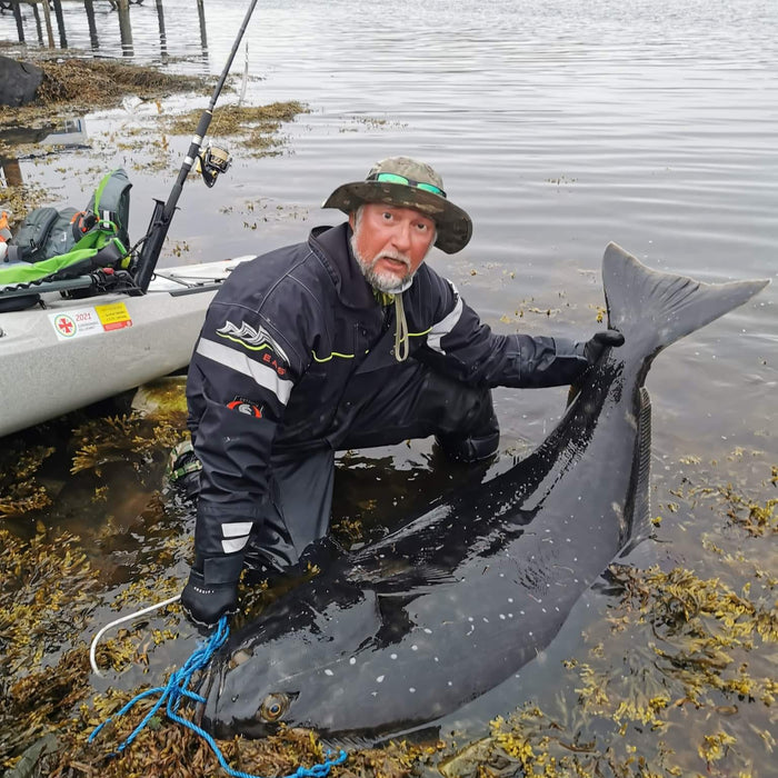 HÄLLEFUNDRA FÅNGAD FRÅN KAJAK
