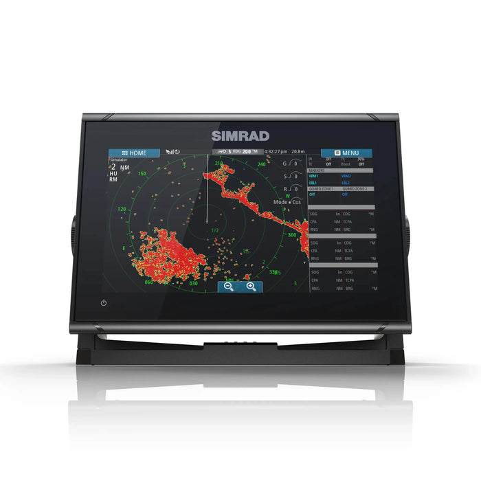 Simrad GO9 XSE med Active Imaging 3-i-1-givare (000-14841-001) – display med radarbild överlagd på sjökort på skärmen