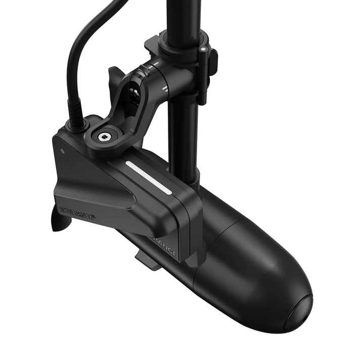 Lowrance ActiveTarget 2 XL Shaft Mount axelfäste (000-16491-001) – fästet med givare monterat på axel sett snett ovanifrån