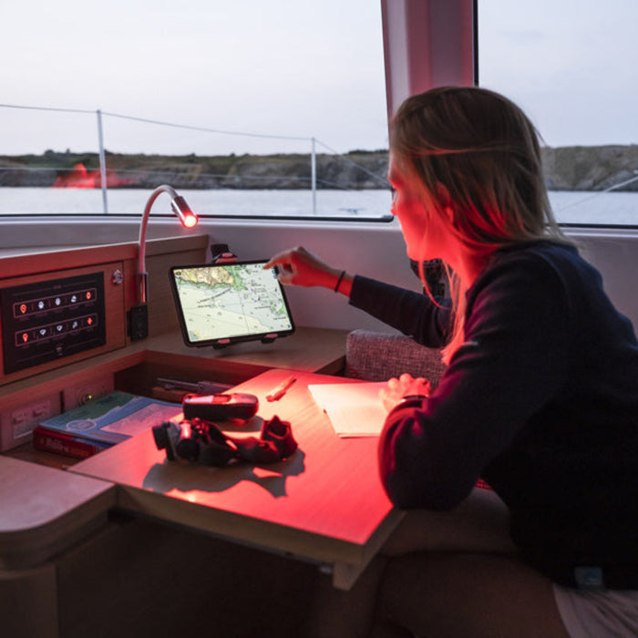 ROKK iPad/Surfplatta monteringssats, skruvar