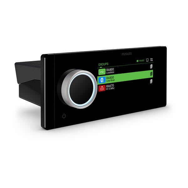 Fusion Apollo MS-RA800 marin stereo sedd från höger sida
